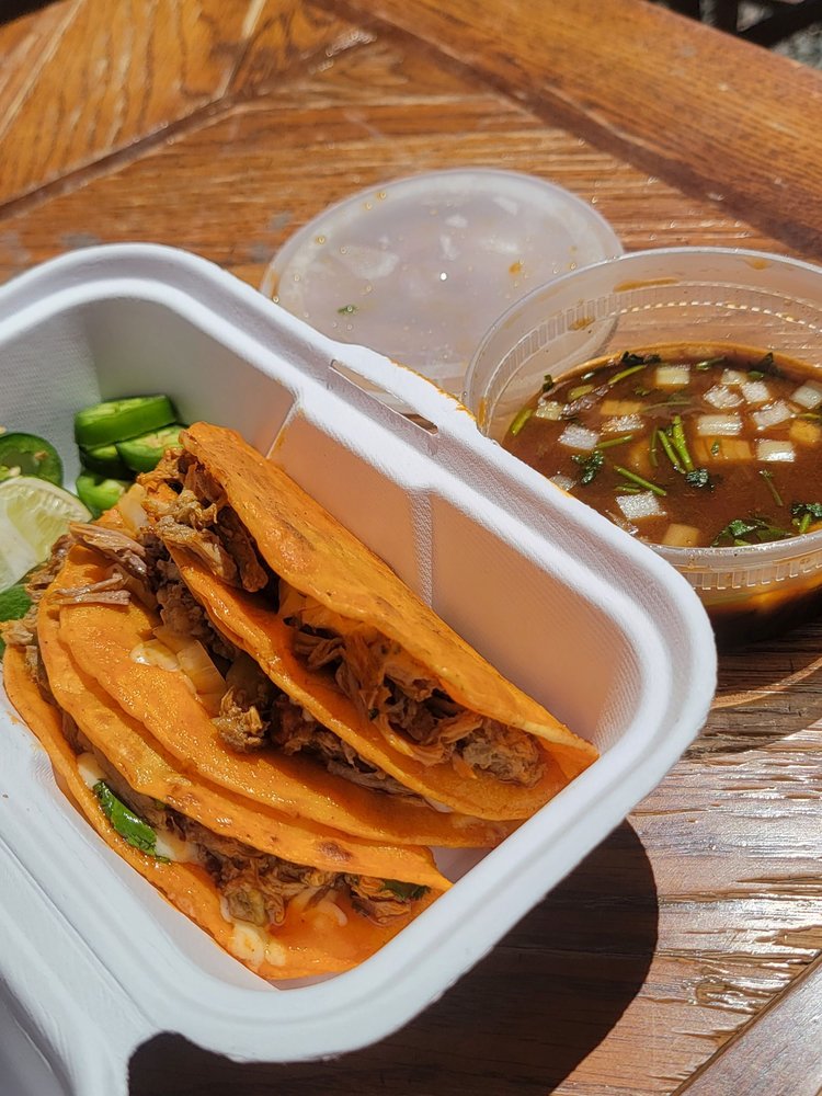 Food from Los Conejos