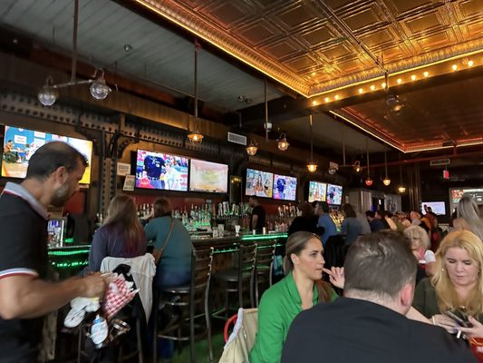 Iron Bar & Lounge NYC - Hell's Kitchen by null