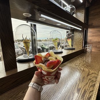 T-Swirl Crêpe - Mini - Creperies Near Me - Frisco, Texas
