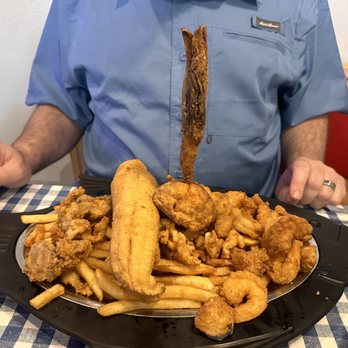 Dirty Dick's Crab House - Nags Head - Mariner 's Platter - Seafood Near Me - Nags Head, North Carolina Dirty Dick's Crab House - Nags Head - Mariner 's Platter - Seafood Near Me - Nags Head, North Carolina