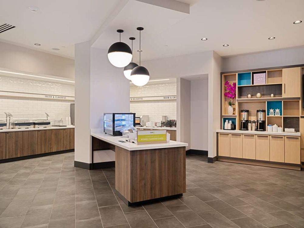Home2 Suites by Hilton Atlanta Airport College Park