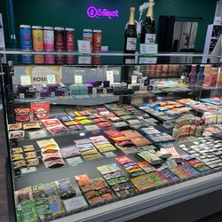 Emerald Triangle - So many Edibles! And Rosin too!