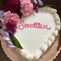 Cakes by Kim