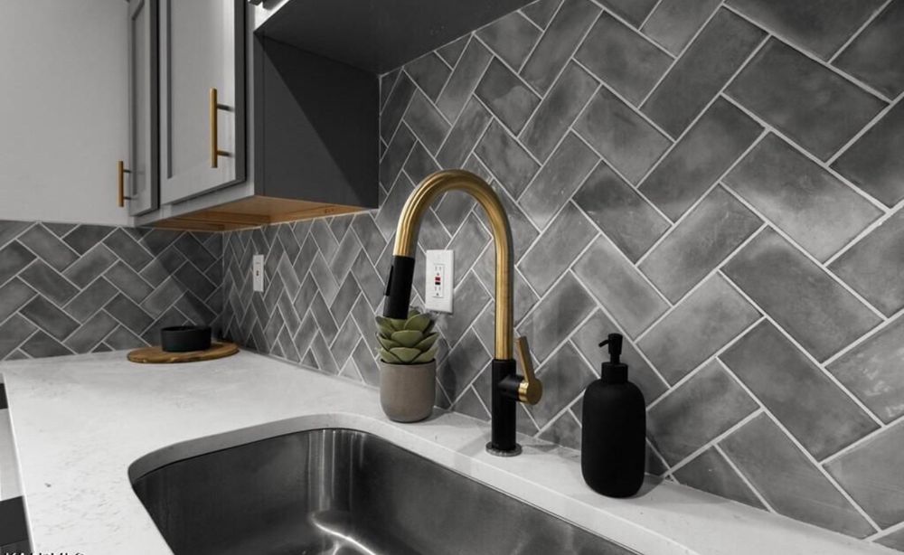 Slide of Canales Construction