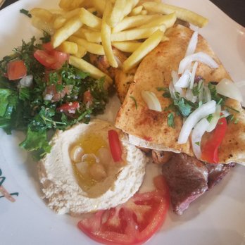 Naï - mixed frill: fries, toubuleh, hummous, chicken, ground lamb, kaefta - Lebanese Near Me - Paris, 75 Naï - mixed frill: fries, toubuleh, hummous, chicken, ground lamb, kaefta - Lebanese Near Me - Paris, 75