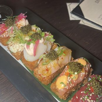 Do Not Disturb - crispy rice flight - Speakeasies Near Me - New York, New York Do Not Disturb - crispy rice flight - Speakeasies Near Me - New York, New York