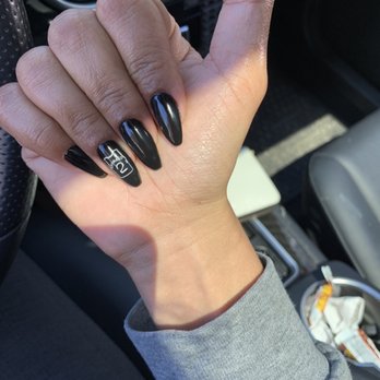 e's beauty studio - Nail Salons Near Me - Toronto, Ontario