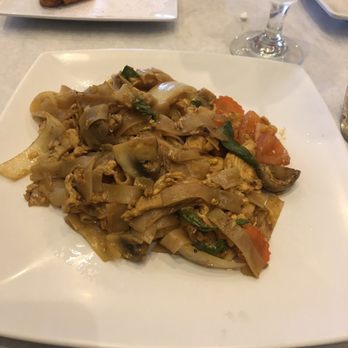 Napasorn Thai Restaurant - Hot chicken drunken noodles. - Thai Near Me - Orlando, Florida Napasorn Thai Restaurant - Hot chicken drunken noodles. - Thai Near Me - Orlando, Florida