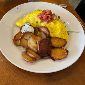 Humble Bee - Goat cheese omelette - Breakfast & Brunch Near Me - Northridge, California