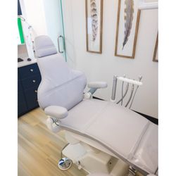 KA Dental - Dentist in West Palm Beach - Cosmetic dentist West Palm Beach operatory chair at KA Dental designed for patient comfort during cosmetic dentistry, cleanin...