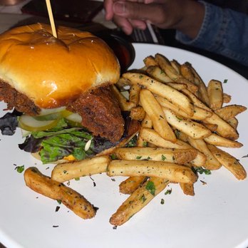 Avenue Kitchen & Bar - Crispy Chicken Sandwich - New American Near Me - Baltimore, Maryland Avenue Kitchen & Bar - Crispy Chicken Sandwich - New American Near Me - Baltimore, Maryland