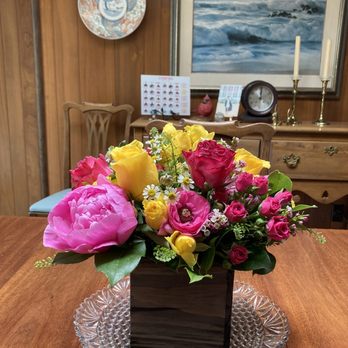 Flor De Monterey - Birthday arrangement for Mom - - Florists Near Me - Monterey, California Flor De Monterey - Birthday arrangement for Mom - - Florists Near Me - Monterey, California