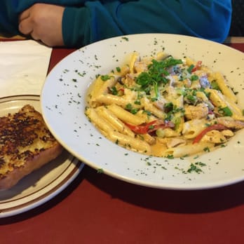 Hobee's Restaurant - Chicken Alfredo Pasta - Breakfast & Brunch Near Me - Sunnyvale, California Hobee's Restaurant - Chicken Alfredo Pasta - Breakfast & Brunch Near Me - Sunnyvale, California