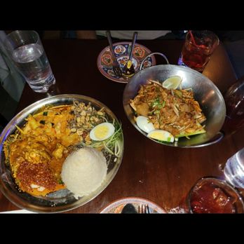 Laut - Thai Near Me - New York, New York Laut - Thai Near Me - New York, New York