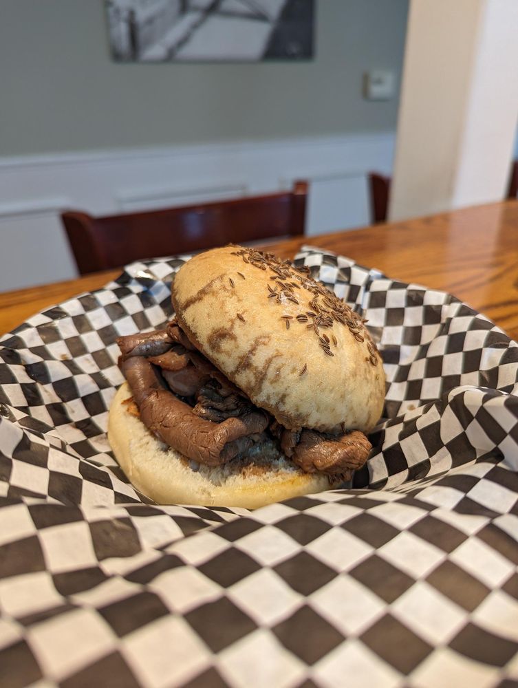 ERIE CANAL WATERSIDE PUB Updated September 2024 10 Photos 655