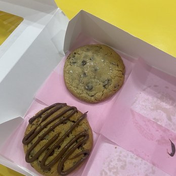 Crush Cookie Bar - STUFFED NUTELLA and OG CHUNK - Ice Cream & Frozen Yogurt Near Me - Englewood, New Jersey Crush Cookie Bar - STUFFED NUTELLA and OG CHUNK - Ice Cream & Frozen Yogurt Near Me - Englewood, New Jersey