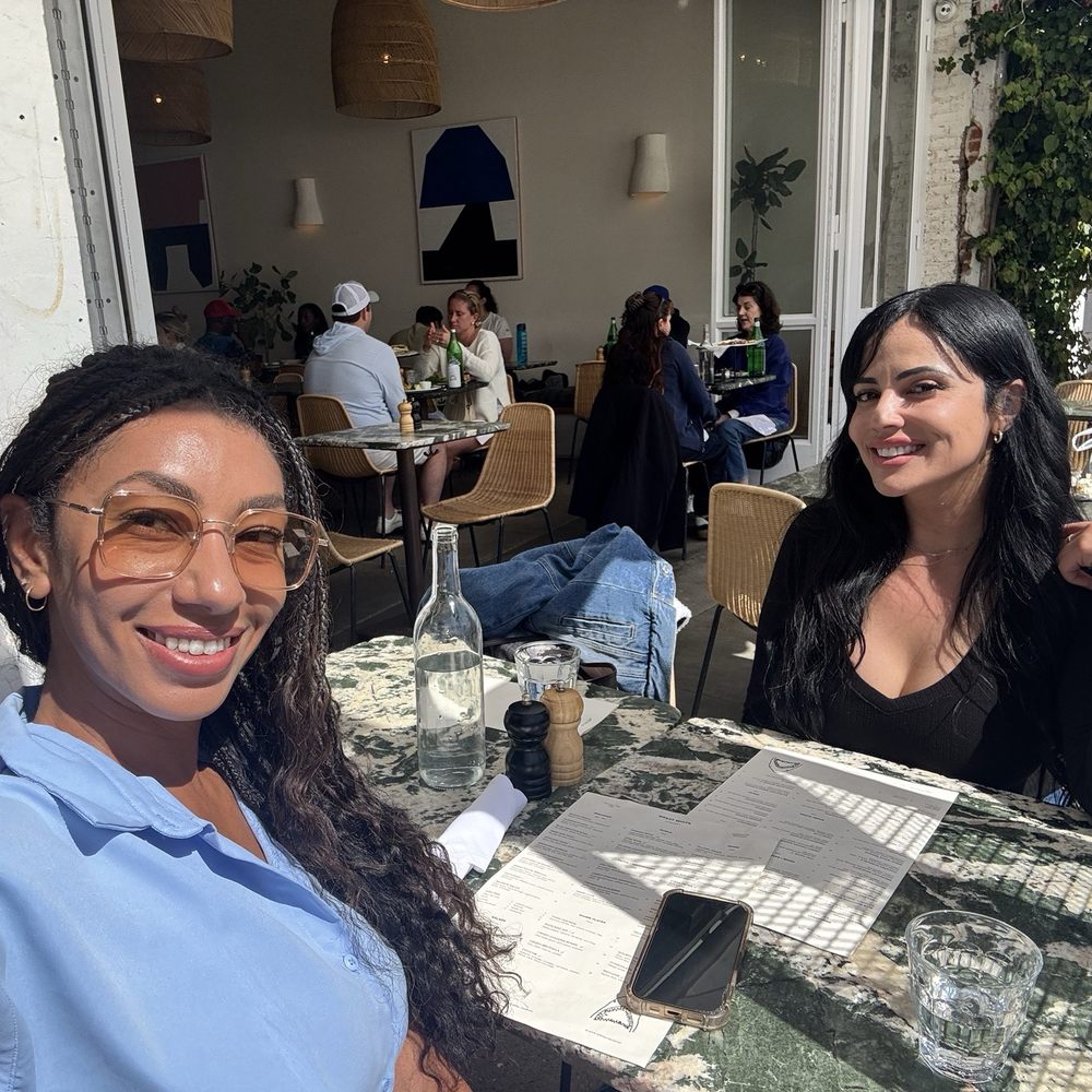 Great White - Cafes Near Me - Los Angeles, California