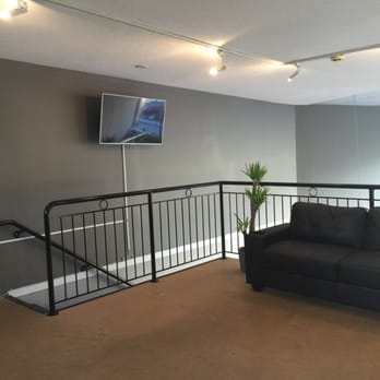 EZ-Vape North Shore - 2nd floor Vape Lounge - Vape Shops Near Me - North Vancouver, British Columbia