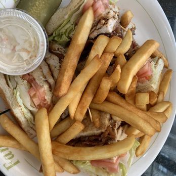 Cozy Soup 'n' Burger - The juiciest most flavorful chicken club you'll ever have in your life! - Diners Near Me - New York, New York Cozy Soup 'n' Burger - The juiciest most flavorful chicken club you'll ever have in your life! - Diners Near Me - New York, New York