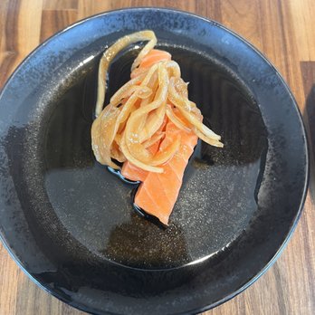 OMAKAI sushi - Salmon sashimi - Sushi Bars Near Me - Doral, Florida
