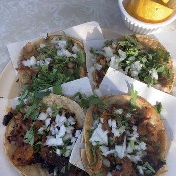 Taqueria Los Comales Logan Square - Taco Tuesday (pollo & asada) - Mexican Near Me - Chicago, Illinois