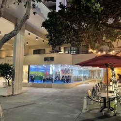 Waikiki Baggage Storage - Night view of our store at The Marriot