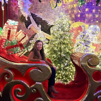 Frosty's Christmas Bar - Pop-Up Restaurants Near Me - New York, New York Frosty's Christmas Bar - Pop-Up Restaurants Near Me - New York, New York