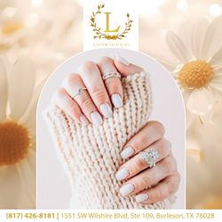 LUXX Nail Salon - Experience understated elegance with our short manicure, perfect for a polished look that's easy to maintain.
ℬℴℴ ℴ ℴℯ