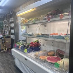 Maple Leaf Country Market