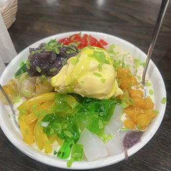 11 7 Tambayan - Halo-Halo - Pop-Up Restaurants Near Me - Reno, Nevada 11 7 Tambayan - Halo-Halo - Pop-Up Restaurants Near Me - Reno, Nevada