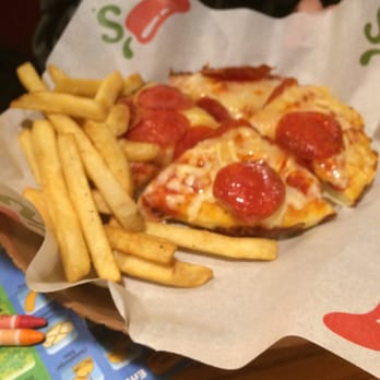 Chili's - Kids meal with pepperoni pizza - Tex-Mex Near Me - La Mesa, California Chili's - Kids meal with pepperoni pizza - Tex-Mex Near Me - La Mesa, California