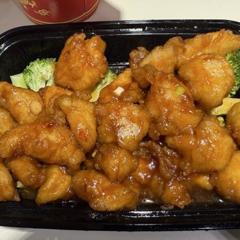 Harper's Asian Bistro - General Tso's Chicken, mild, 2.7/5 - Asian Fusion Near Me - Hockessin, Delaware