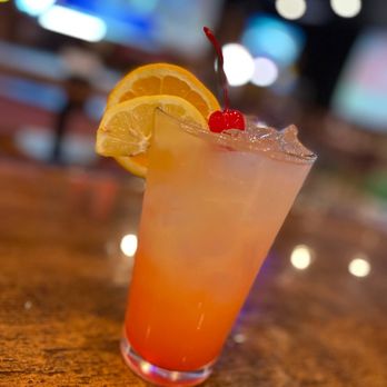 The Bullpen - a drink with a slice of lemon on the rim - Sports Bars Near Me - Leadington, Missouri The Bullpen - a drink with a slice of lemon on the rim - Sports Bars Near Me - Leadington, Missouri