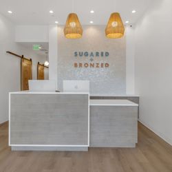 SUGARED + BRONZED - SUGARED + BRONZED Aventura reception desk