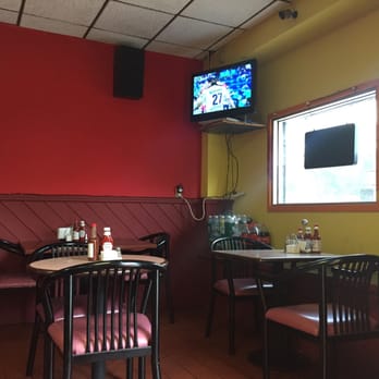 Sabor Salvadoreño - Seating - Latin American Near Me - Chelsea, Massachusetts Sabor Salvadoreño - Seating - Latin American Near Me - Chelsea, Massachusetts