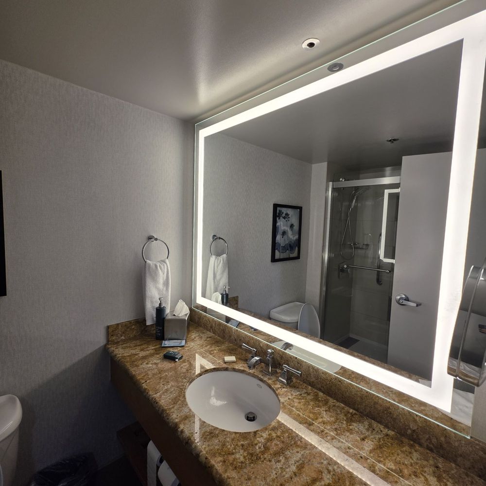 Hotel Fera Anaheim, a DoubleTree by Hilton - Hotels Near Me - Orange, California Hotel Fera Anaheim, a DoubleTree by Hilton - Hotels Near Me - Orange, California