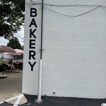 Made by Lia - Bakeries Near Me - Florissant, Missouri Made by Lia - Bakeries Near Me - Florissant, Missouri
