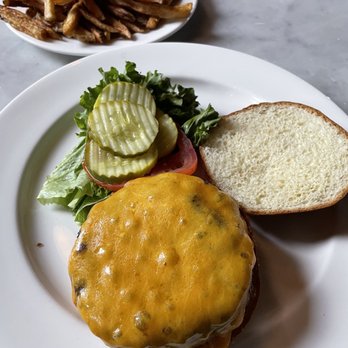 Princeton Bar & Grill - Burger with cheddar cheese - Seafood Near Me - Avalon, New Jersey