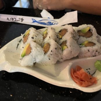 Golden Hills - Fresh Salmon with Avocado Roll - Sushi Bars Near Me - Guaynabo, Puerto Rico Golden Hills - Fresh Salmon with Avocado Roll - Sushi Bars Near Me - Guaynabo, Puerto Rico