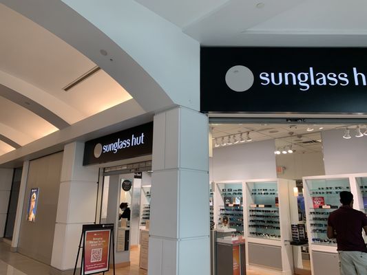 capacity sunglass hut