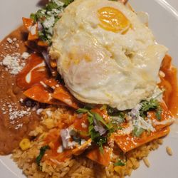 the higos coffee and chilorios - Chilaquiles