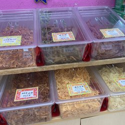 Vua Kho Bo - Dried squid and many other snacks