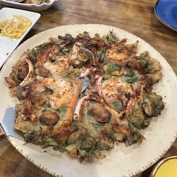 Jang Dok Dae - Best seafood pancake ever - Korean Near Me - Flushing, New York