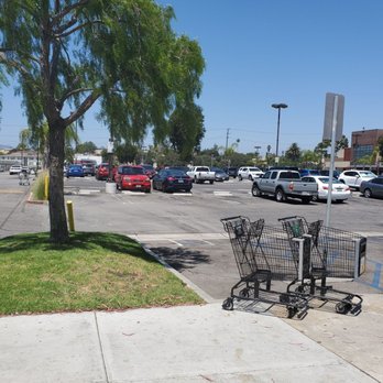 Midtown Shopping Center - Parking Lot - Shopping Centers Near Me - Los Angeles, California Midtown Shopping Center - Parking Lot - Shopping Centers Near Me - Los Angeles, California