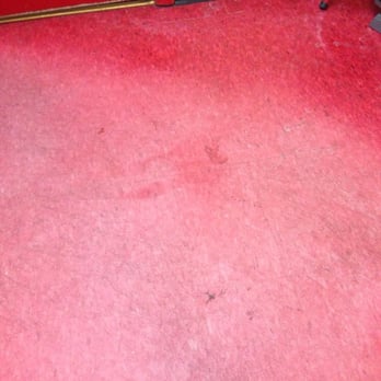 Midwest ENT - Dirty stained floor in exam room. - Ear Nose & Throat Near Me - Chicago, Illinois