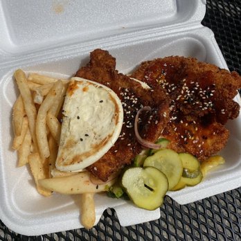 402 eat + drink - Nashville hot chicken bao (at Dandelion pop-up) - American Near Me - Omaha, Nebraska 402 eat + drink - Nashville hot chicken bao (at Dandelion pop-up) - American Near Me - Omaha, Nebraska
