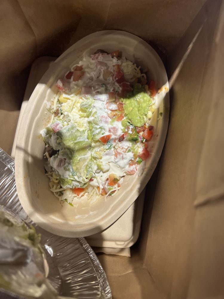 CHIPOTLE MEXICAN GRILL Updated September 2024 47 Photos & 133