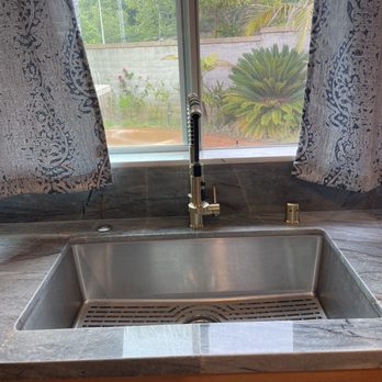 Amazonia Kitchen & Bath - Ijen Blue quartzite sink joinder of 2 slabs - Countertop Installation Near Me