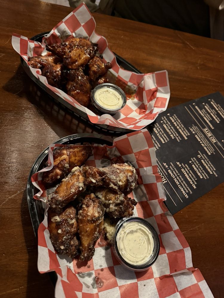 Food from Two Lazy Dogs
