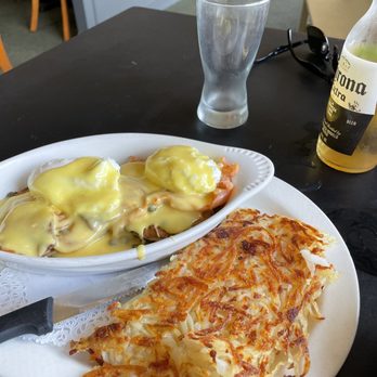 Gillwoods Cafe - Smoked Salmon Benedict - Breakfast & Brunch Near Me - Saint Helena, California